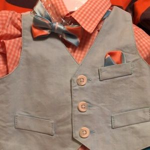 Button up best and shirt 😍 and bow tie